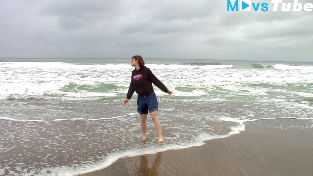 Ocean Makes Her Pee Hdwetting 2013  Outdoors